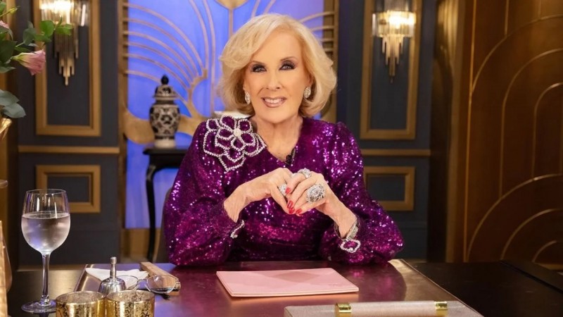 Le mezasa está lista: quiénes serán los invitados de Mirtha Legrand y Juana Viale